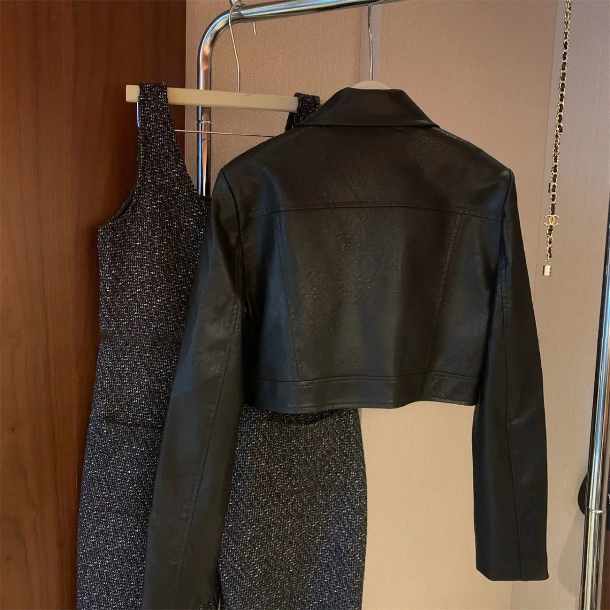 American motorcycle suit leather coat women's autumn new loose Joker double zipper high-grade washed leather short jacket