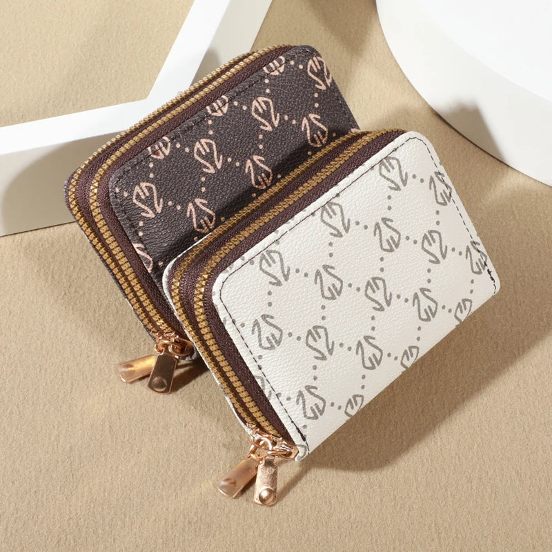 Chic Vintage Zippered Card Holder Wallet for Women - Secure Multi-Card Slots, Fashionable Faux Leather with Coin PurseLuxurious